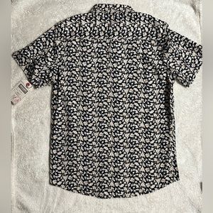Shirt medium shirt , Short Sleeve Collard Black Floral Casual Mens